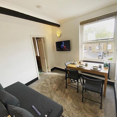 Complete 1 Bedroom Apartment With Wi-Fi, Kitchen, Tv In Heart Of Chiswick, London Luaran gambar
