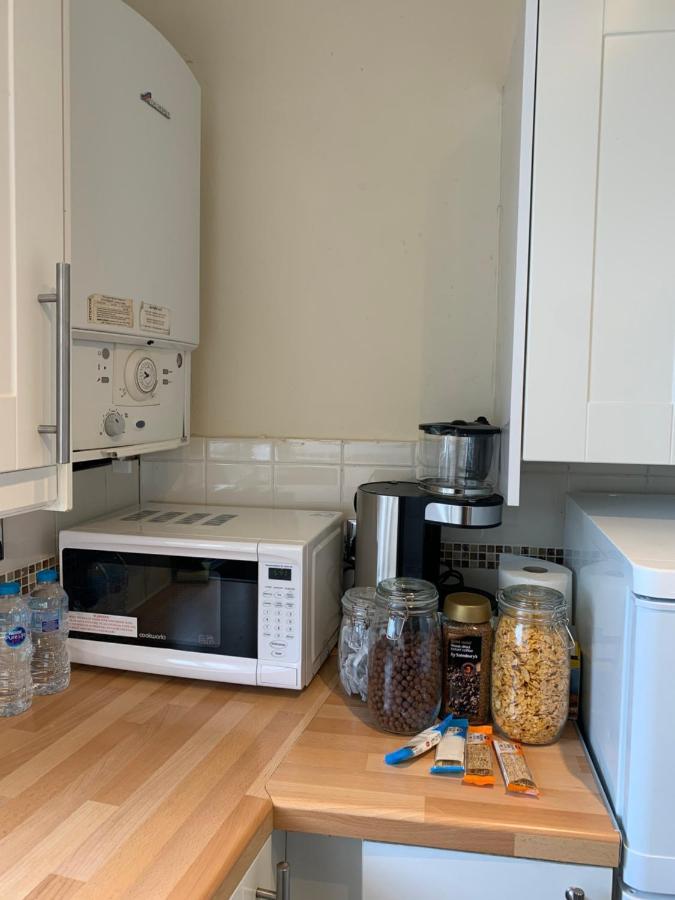 Complete 1 Bedroom Apartment With Wi-Fi, Kitchen, Tv In Heart Of Chiswick, London Luaran gambar